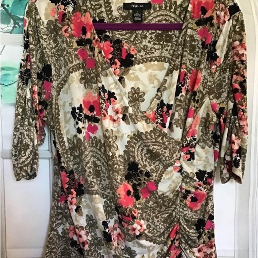 Women’s size large top